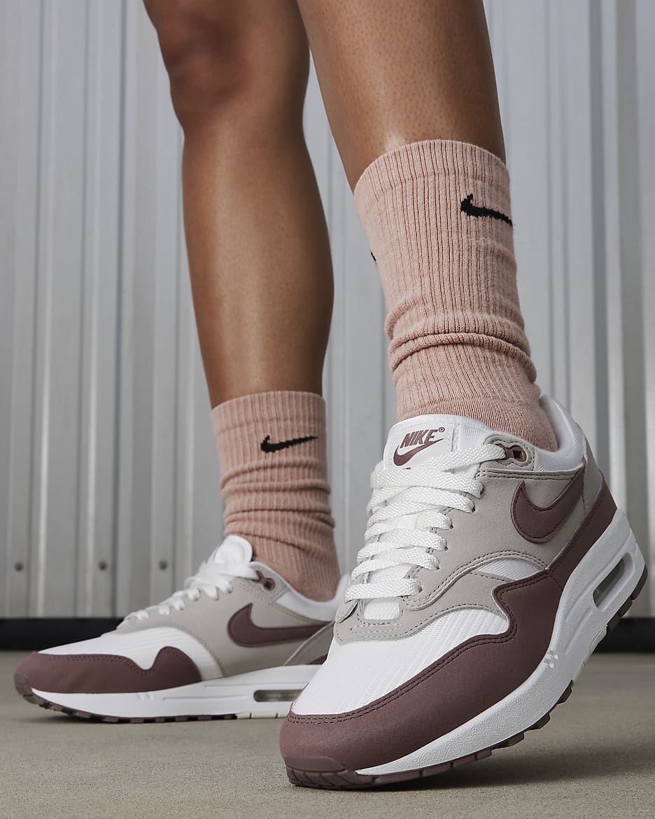 Nike air max 1 ladies trainers on sale